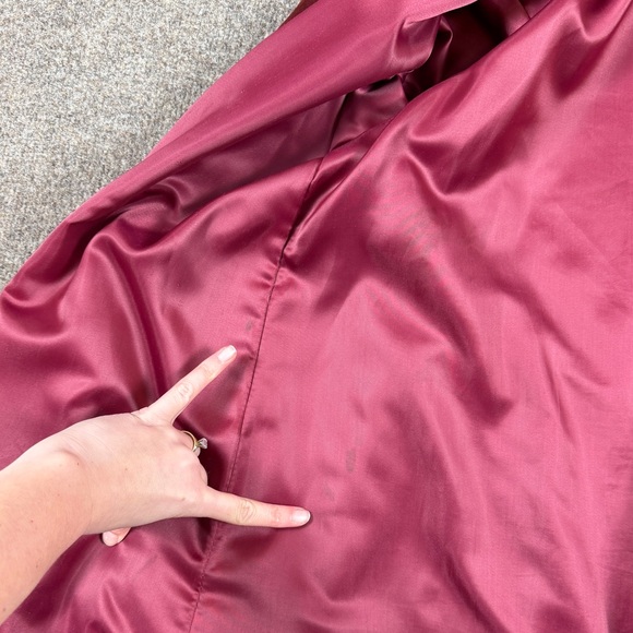 Red jacket - Picture 5 of 16